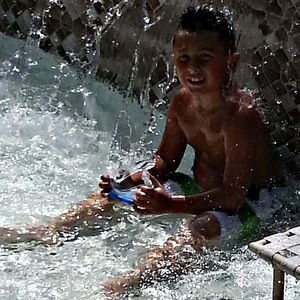 Meet your Posher, Charles